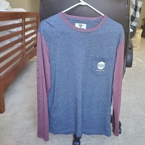 VISSLA Long-Sleeve T-shirt Medium